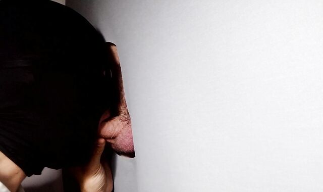 Straight guy who likes oral job jobs, his girlfriend doesn't fellate his manstick, I already do it.