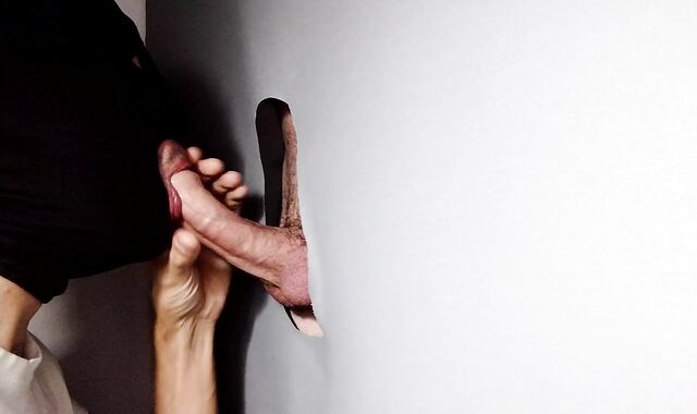 Straight guy who likes oral job jobs, his girlfriend doesn't fellate his manstick, I already do it.