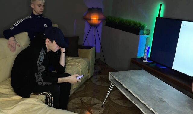 Uber-Uber-Cute twinks have a threeway while their parents are not at home