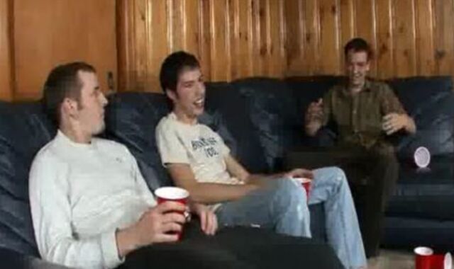 Homo-For-Pay dude Experiments At A Party