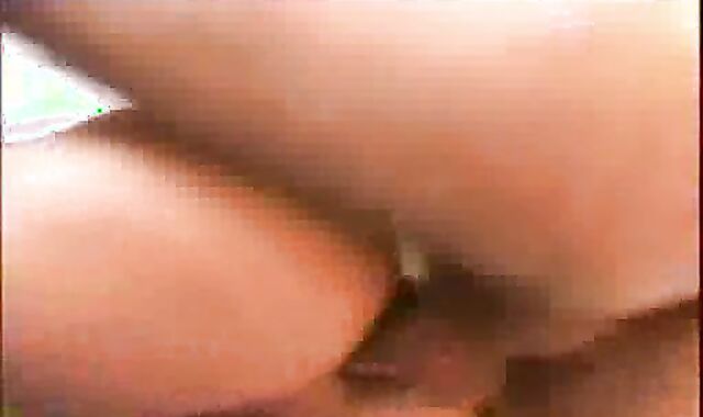 trio heterosexual Arab