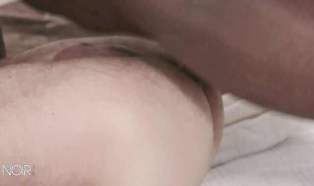 NOIR MALE - Avatar Akyia Is In Need Of A Deep Total Assets Massage & A Fine Pound With Wesley Woods