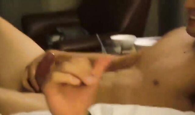 Gay-For-Pay Twunk !!!!!!!!!!!