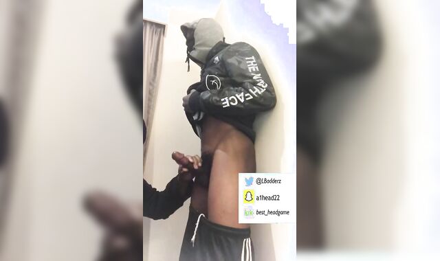 5 London roadmen budding their nut