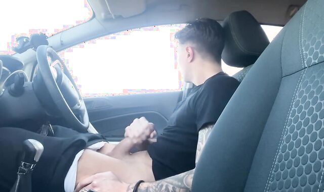 Fapping in the carpark