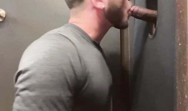 Gulping str8 Dark-Hued Meatpipe in my GloryHole in Miami