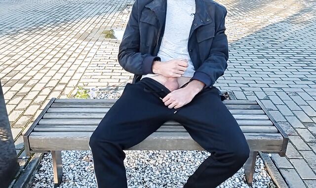 stud faps off near the plant. EXTREME