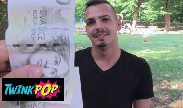 TWINKPOP - Accomplished Masseur Paws A Manmeat Then Takes It In His Jaws In The Midlle Of A Forest