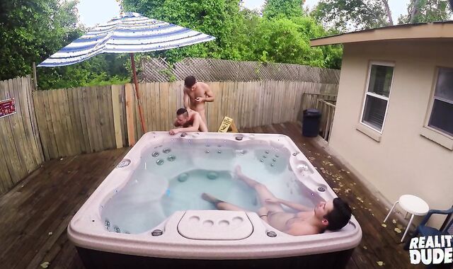 REALITY BOYS - Athletic Tim Hanes Persuades Valentino To Inhale His Manstick In Front Of Their Guest Room