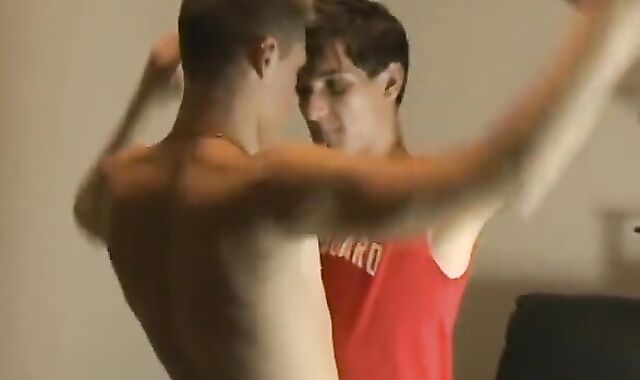 Youthfull lovers sucking boy salami after arousing video night