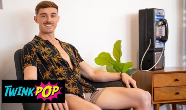 TWINKPOP - Supah-Handsome Phoenix Jerks His Long Curved Dinky Until He Shoots A Phat Load On The Bed