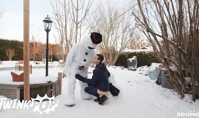 TWINKPOP - Tattooed Man Bo Sinn Gets Clothed As A Snowman And Porks All Of Benjamin Blue's Fuckholes