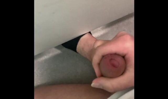 Multiple Understall fun with jism-shot