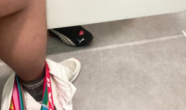 Multiple Understall fun with jism-shot