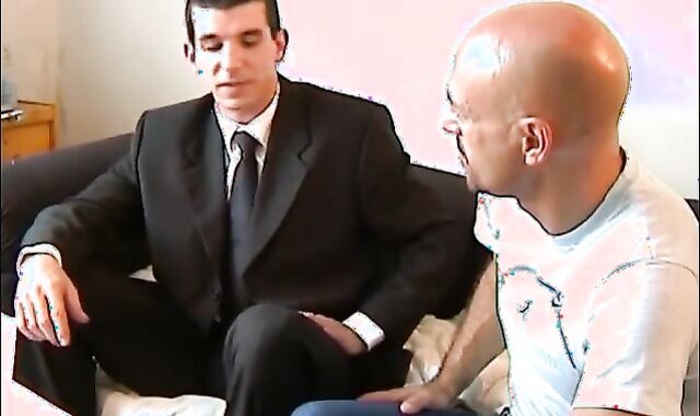 Str8 French neighbour serviced in a queer porn in spite of him