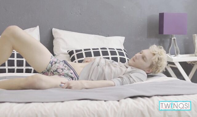 Light-Haired Jock Connor Makes His Jizz Rain After Tugging Off!