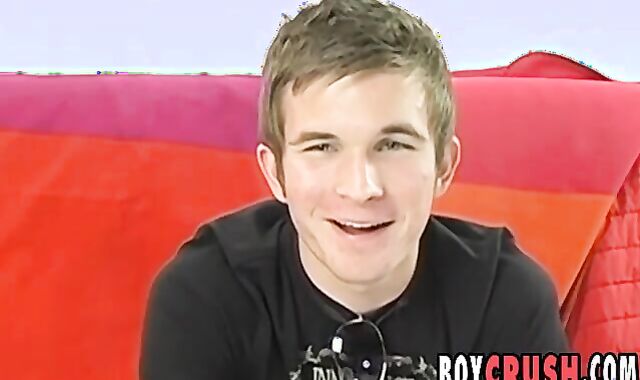 Amateur Gabe Crawford interviewed before wanking and cumming