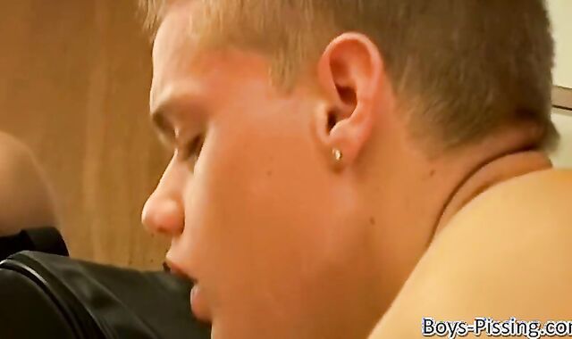 Gays Landon Reed and Mason Wyler piss during rock hard protection-free-for-all