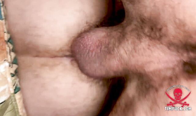 A Breeding Scruffy Top