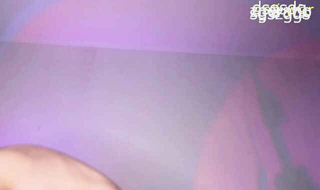 Max Gen With Ultra-Super-Cute Twunk Lots Kisses