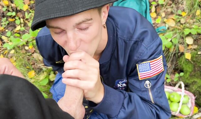 A stranger porked and finished off a young mushroom picker right in the middle of the forest
