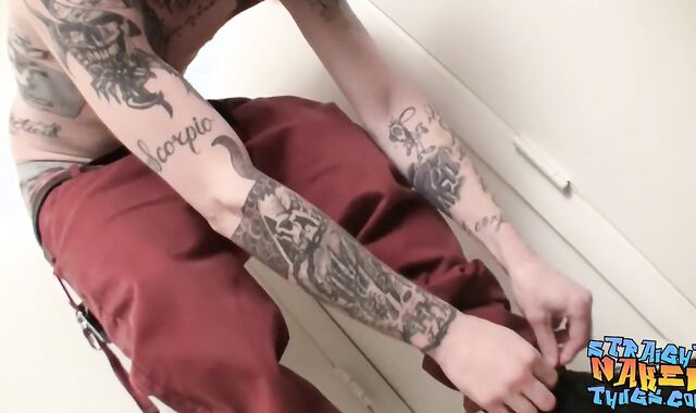 Inked homo-for-pay thug Blinx plays with himself and pisses