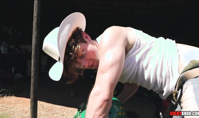 Insane Cowboy Calvin Banks picks up a Quarterback Drake Von and Rides his RAW JIZZ-SHOTGUN