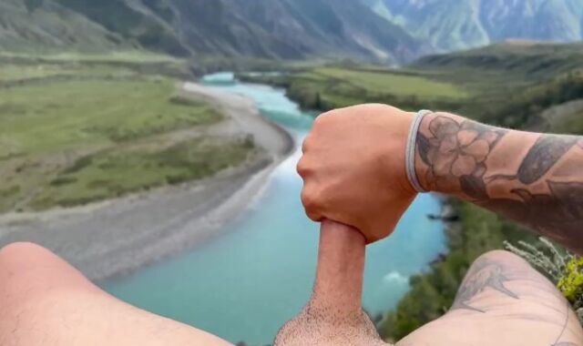 It was a super-sexy day and I went out of town to the mountains ????????