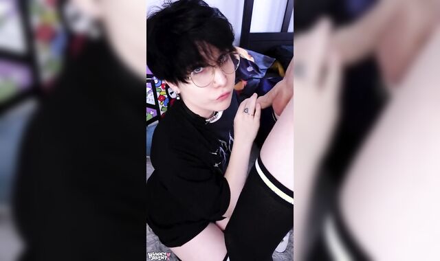 Smallish Polite Pet lad gives gentle but sloppy deep gullet (such a hottie)