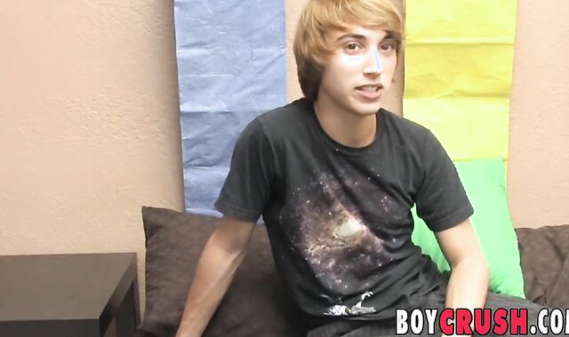 Phat penis lad Brett Starr jerking firm shaft for supah-super-fucking-hot jism-shot