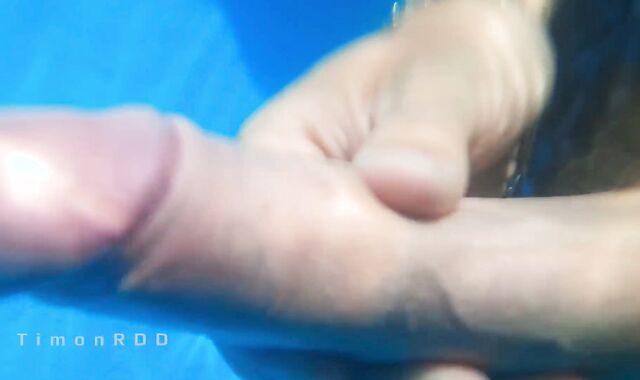 The dude in the country lowered the dude-lava into the pool