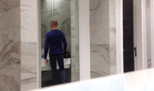 Pinoy Fun - My risky public bathroom blow-job delight tryst with my bf's super-fucking-hot brother-in-law-in-law