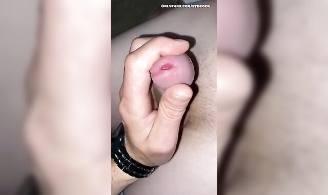 Fellating superb-sized cut and uncut hard-ons