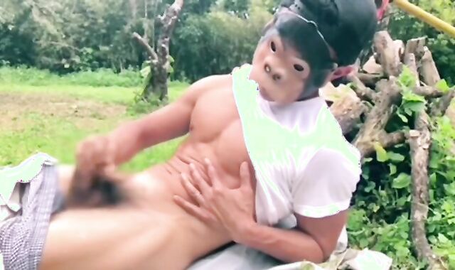 09 [homemade] A powerful Japanese firefighter drains unpleasantly during off-duty mowing work! Th