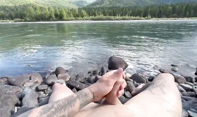 He sat down on a rock by the river ????????