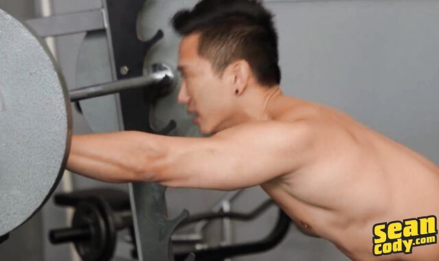 SceanCody - Ripped Jock Gets Creampied in the Gym after Deep Ass Job - Johnny Donovan and Dale