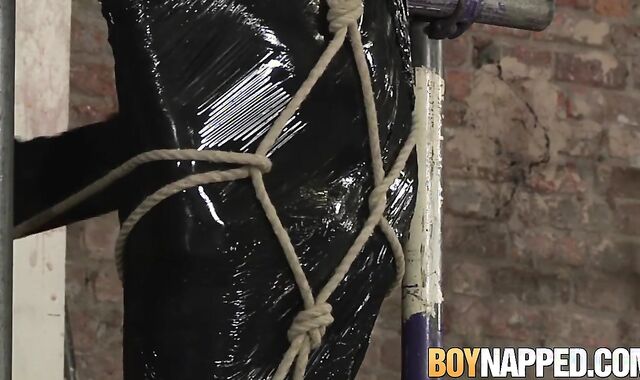 Confined lad gets his phat salami deep-throated by crazy dom