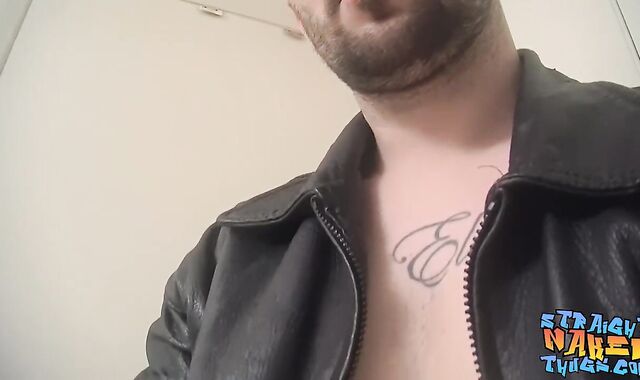 Straight guy with a manly facial cumshot hair fapping off until he finishes off