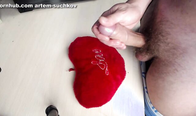 fellow with a huge knob jizm on heart - ARTEM SUCHKOV