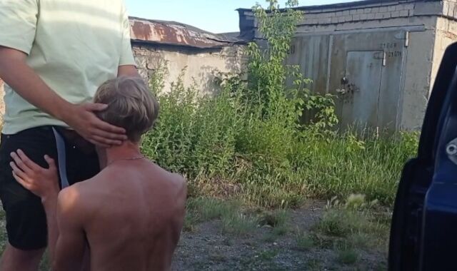 Handjob and suck-job in garages