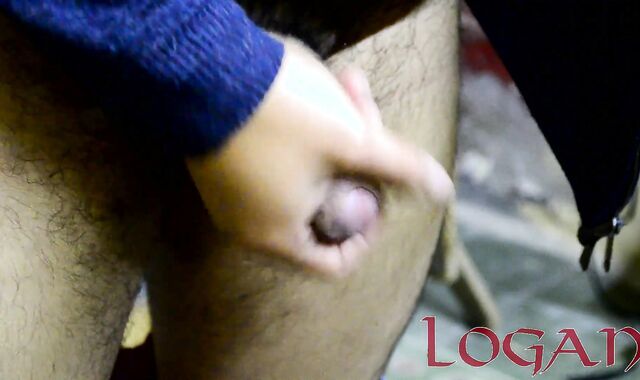 Eyaculacion en pantalla completa de Pene Grueso