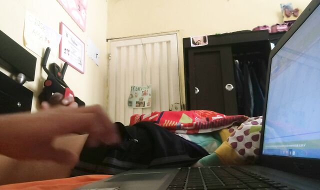 I fap off while observing hard-core at home when I'm alone