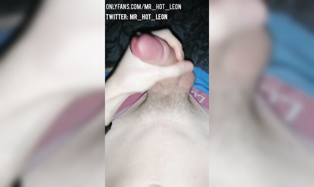 IMMENSE POP-SHOT WHILE DRAINING WITH MY PHAT RUSSIAN TRUNK AT NIGHT