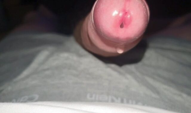 Vibing my bell end with pre-jizz and pop-shot