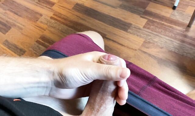 YOUTHFUL FELLOW POINT OF SIGHT FAP SMALL ROD WITH SPUNK AND SQUEALING