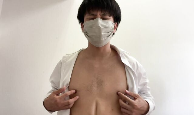 #28 【コスプレ】大学生が高校の制服着ながら大量射精しちゃいました