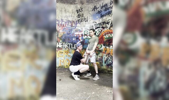 Enormous stepbrother Gives Little' Step-Brother Blowage in the Forest