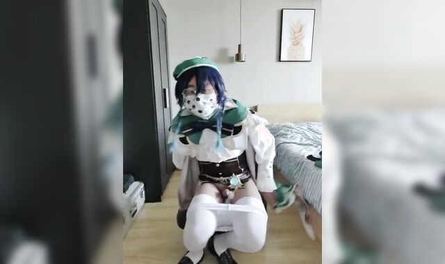 Genshin cosplay温迪自慰行為と射精