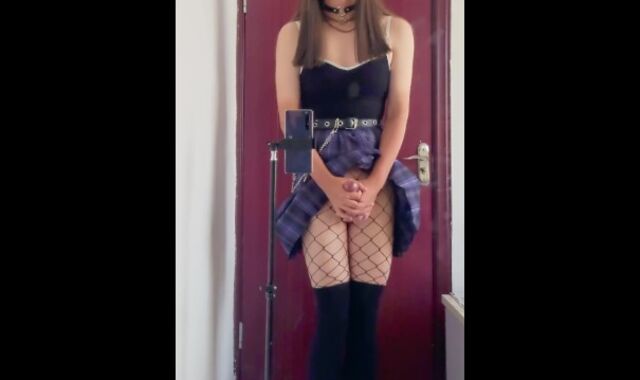 Crossdresser // Masturbate To Myself In The Mirror