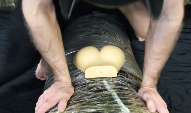 Russisk BATMAN redder verden fra homofile! En muskuløs superhelt knepper og ydmyger dig verbalt!!